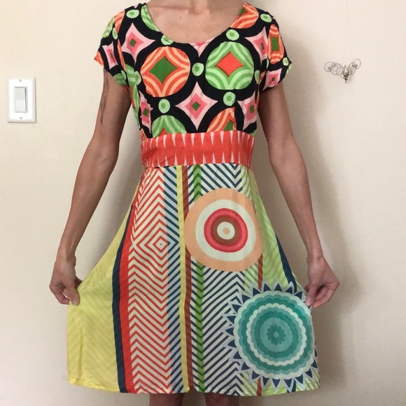 ❌ Funky and Colourful Mid Rise Dress - Picture 3 of 11